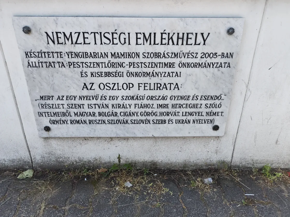 Köztéri emléktábla felújítás előtte és utána