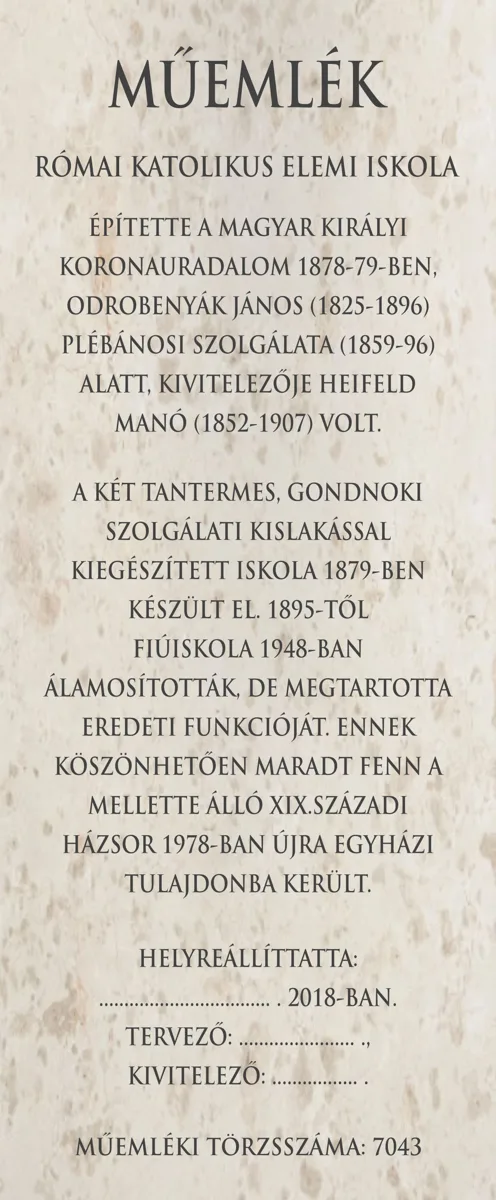 Műemléki mészkő emléktábla vésett felirattal